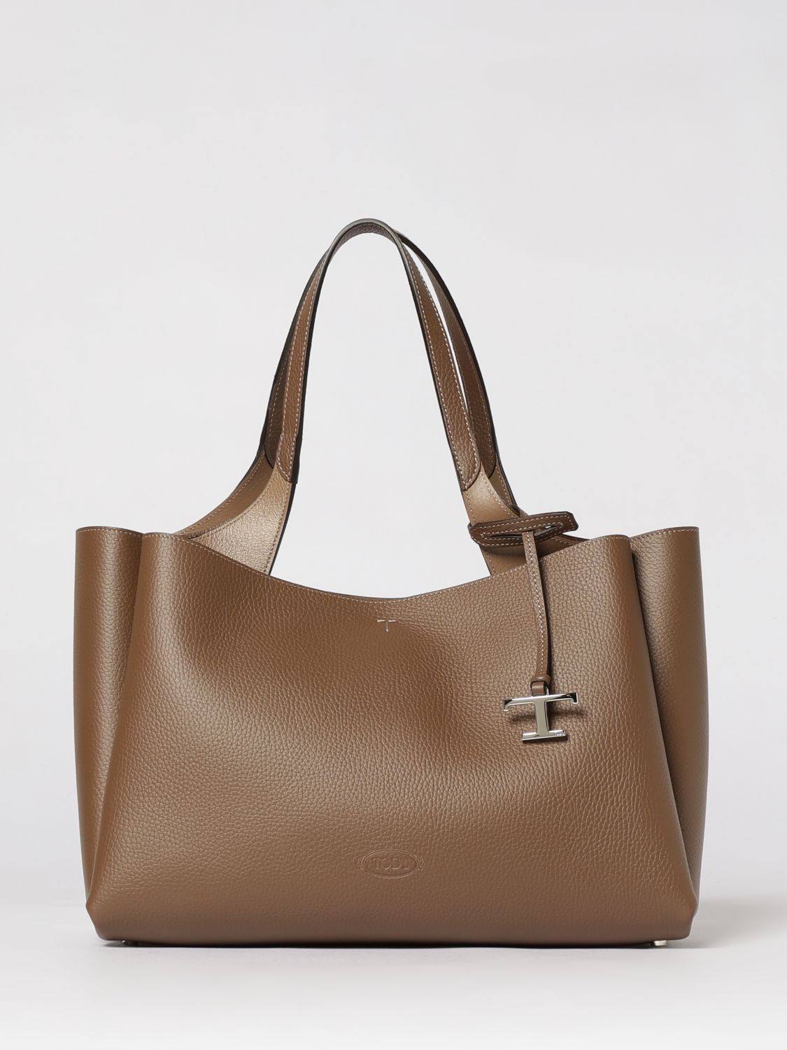 woman's shoulder bag
