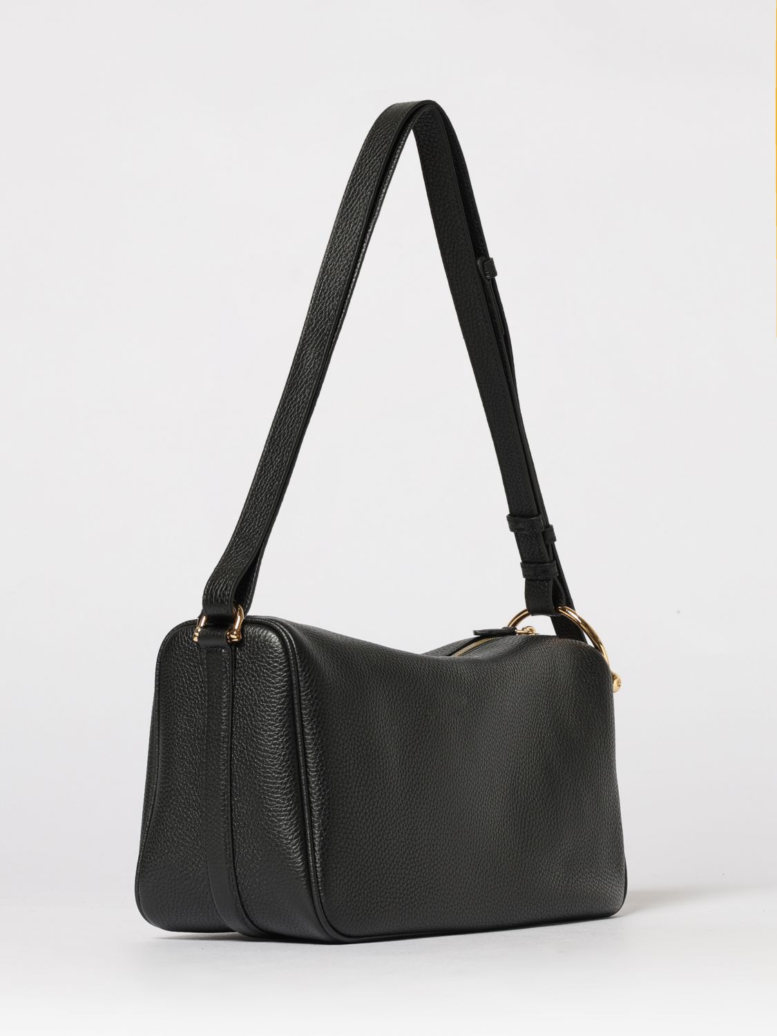 woman's shoulder bag
