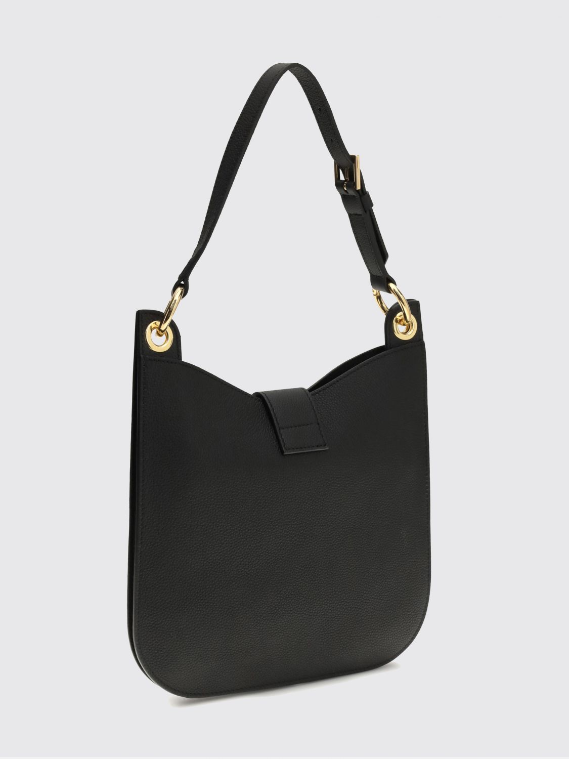 woman's shoulder bag