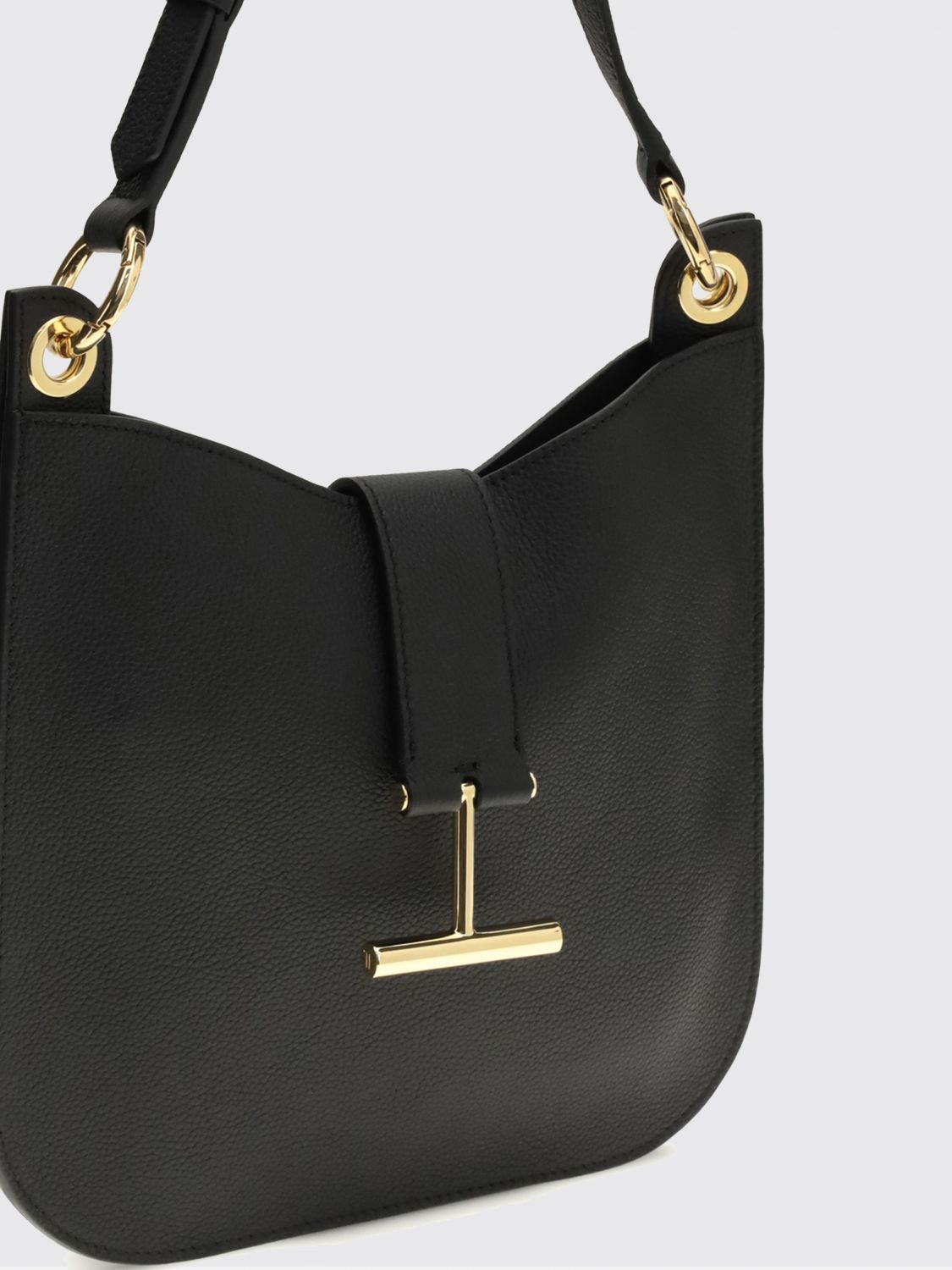 woman's shoulder bag
