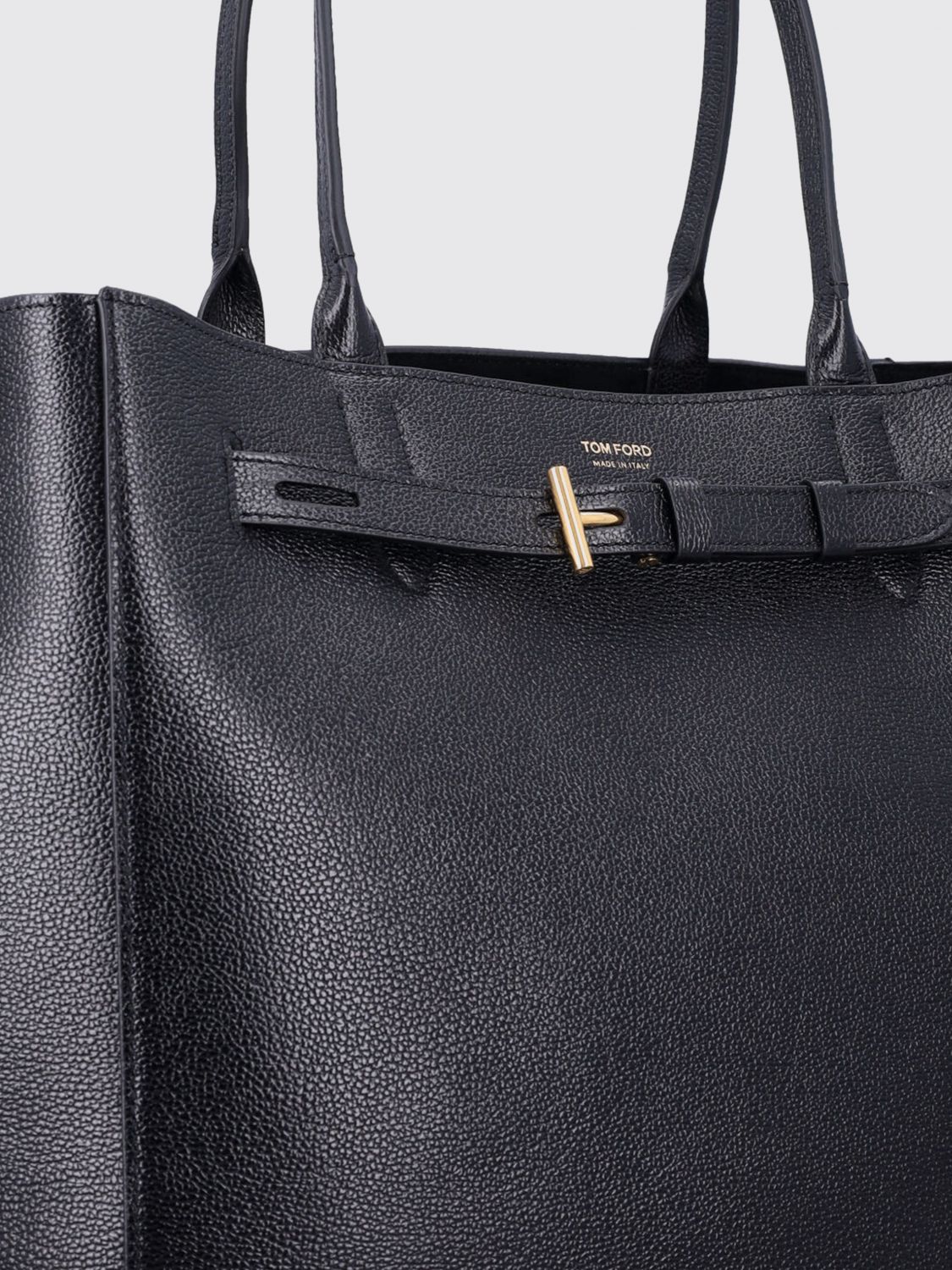 woman's tote bag