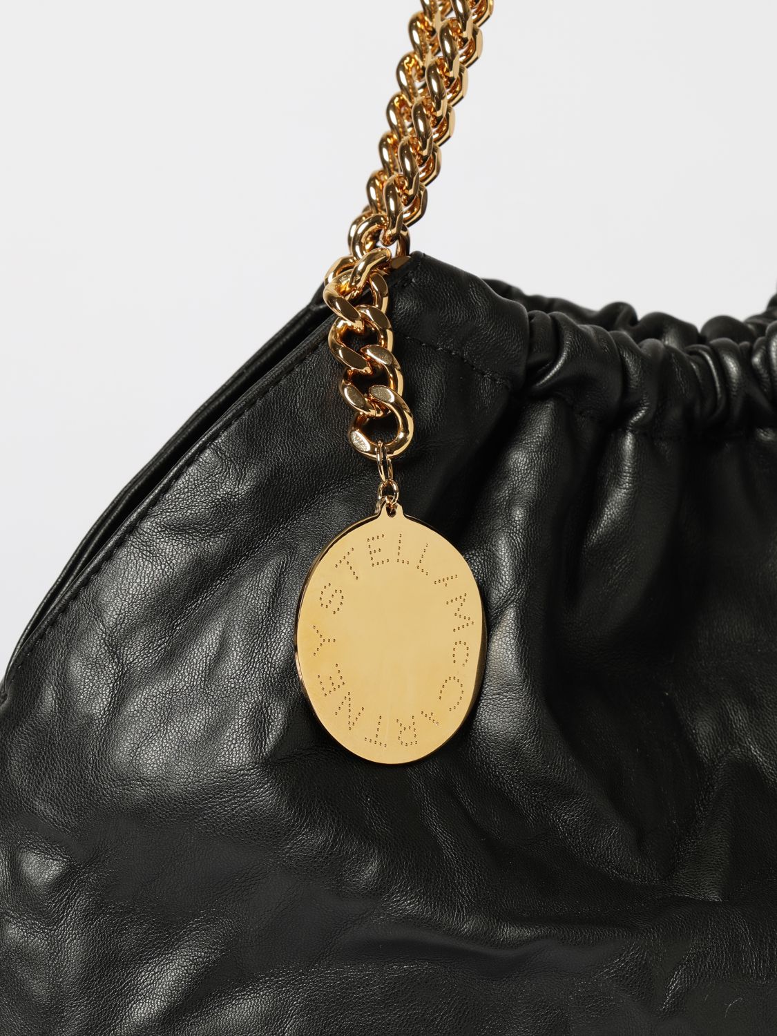 woman's shoulder bag