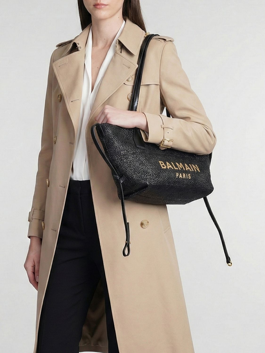 woman's tote bag