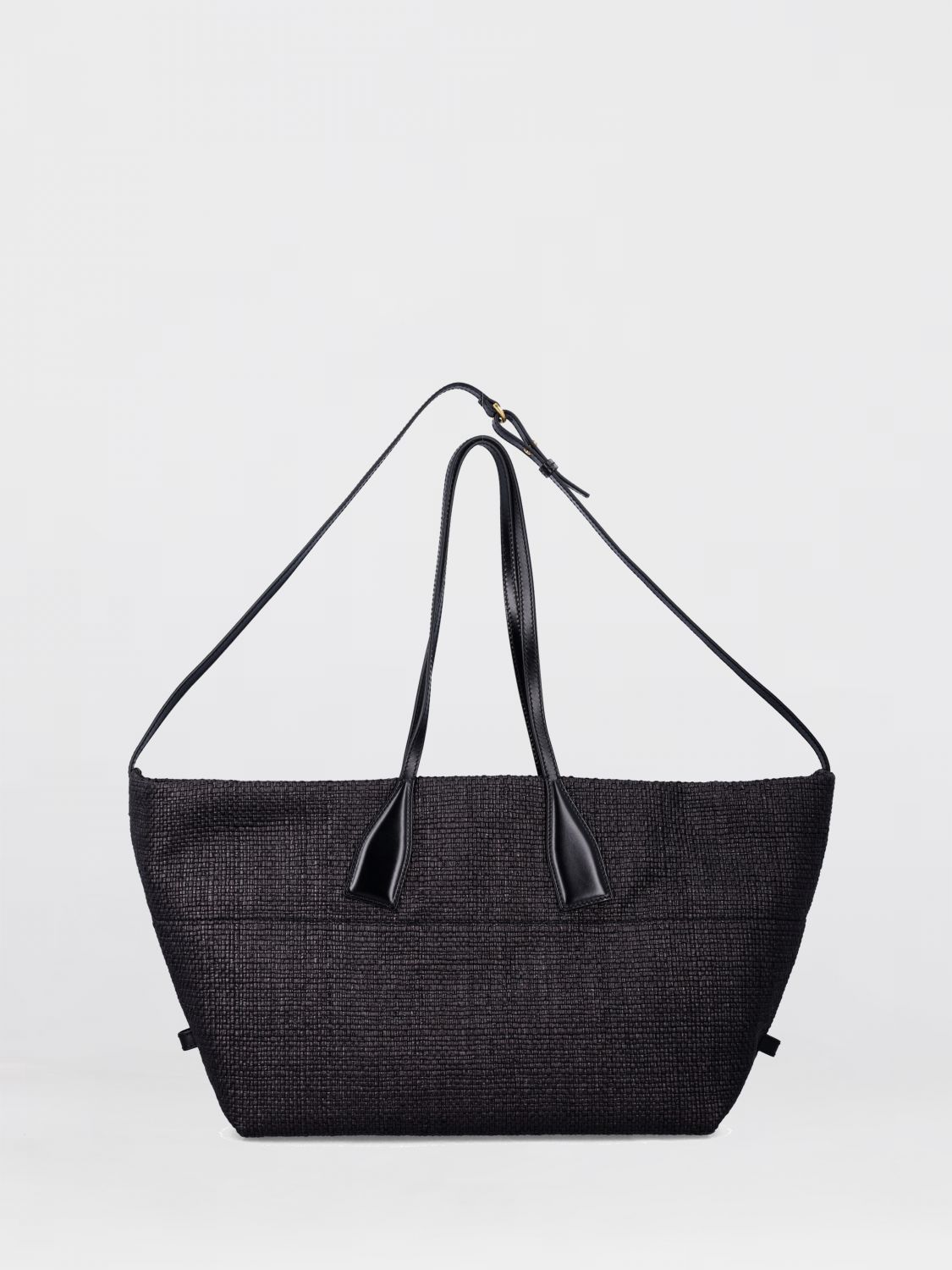 woman's tote bag