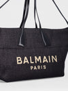 woman's tote bag