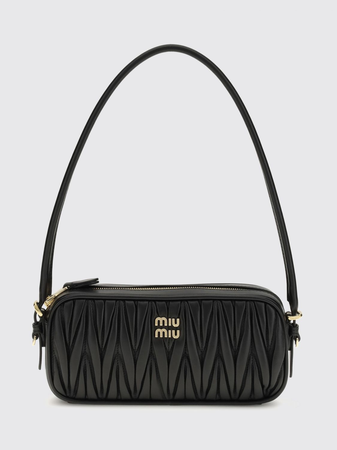 woman's shoulder bag