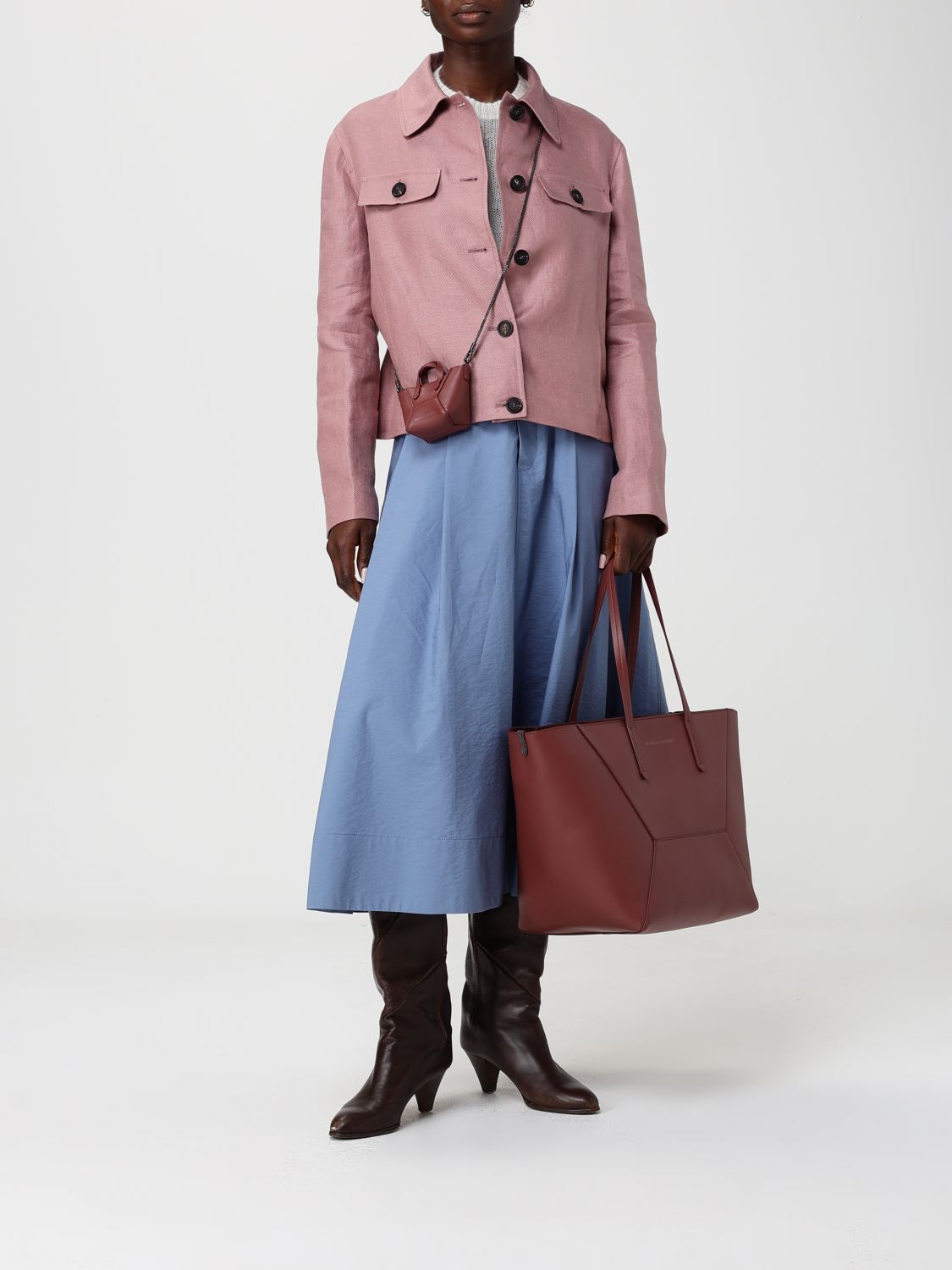 woman's shoulder bag