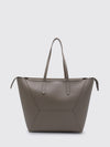 woman's shoulder bag
