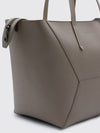 woman's shoulder bag