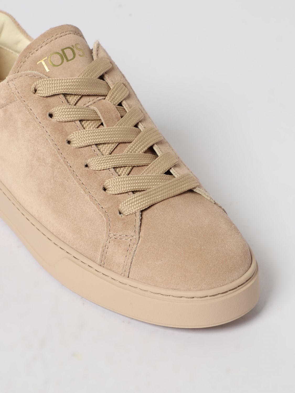 woman's sneakers