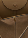 woman's shoulder bag