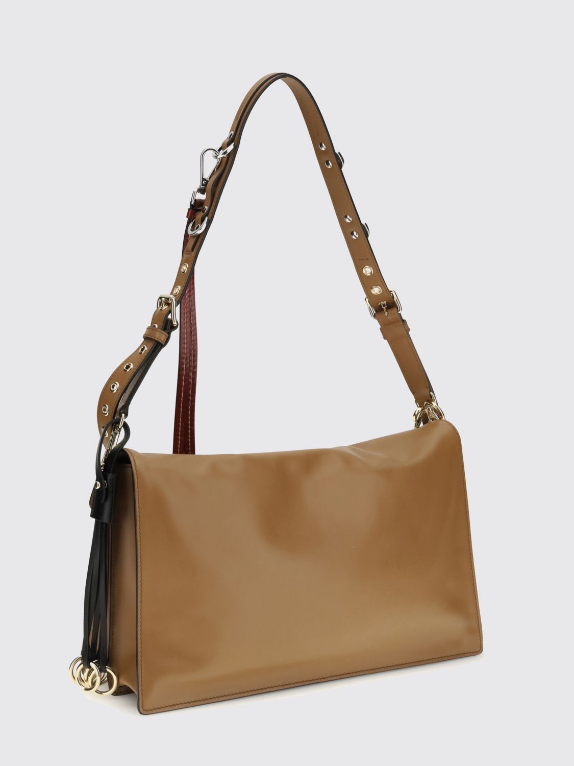 woman's shoulder bag