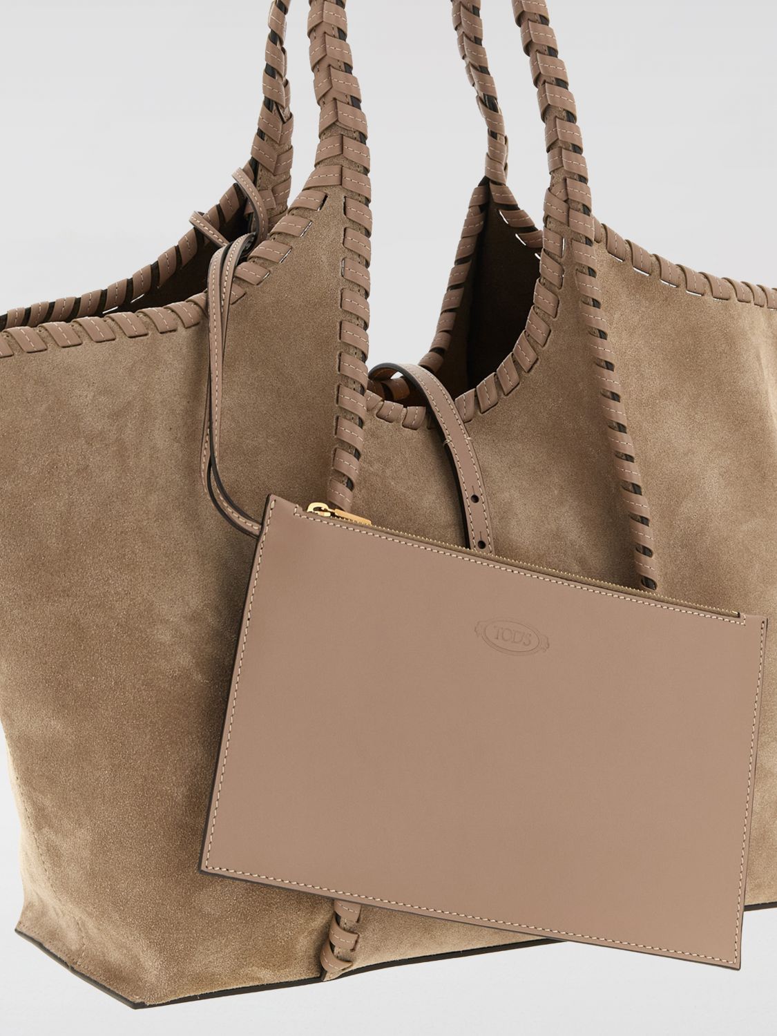 woman's shoulder bag