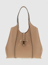 woman's shoulder bag