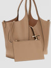 woman's shoulder bag