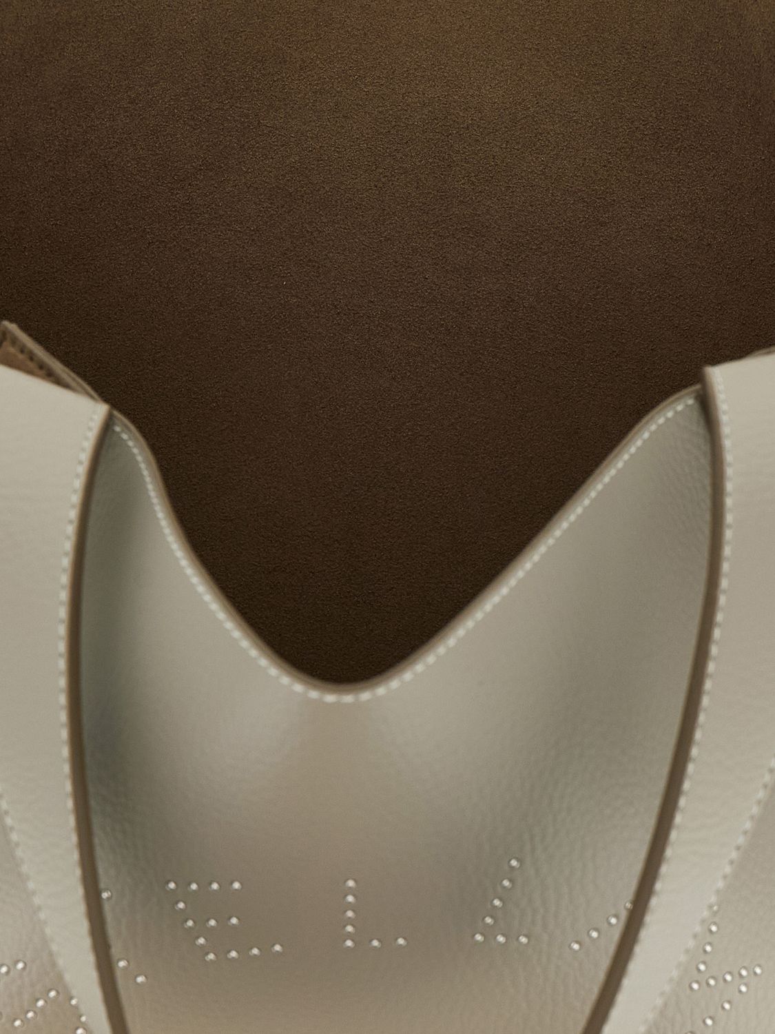 woman's shoulder bag