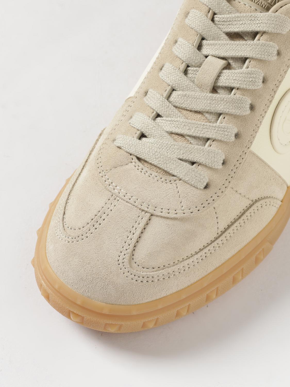 woman's sneakers