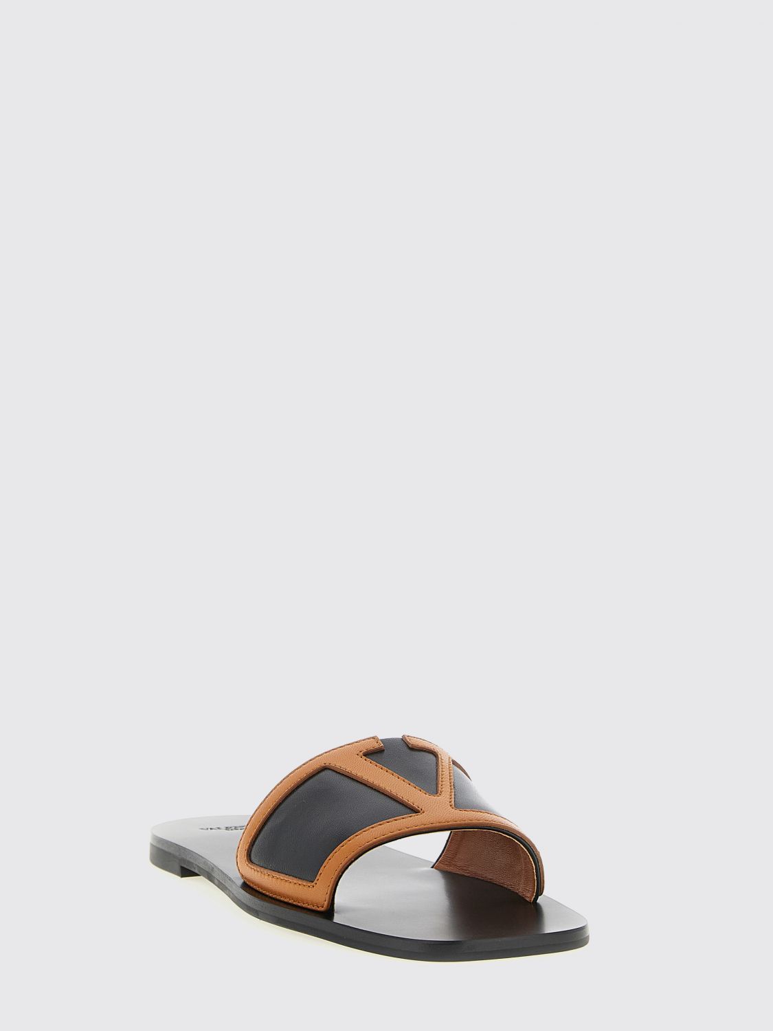 woman's heeled sandal