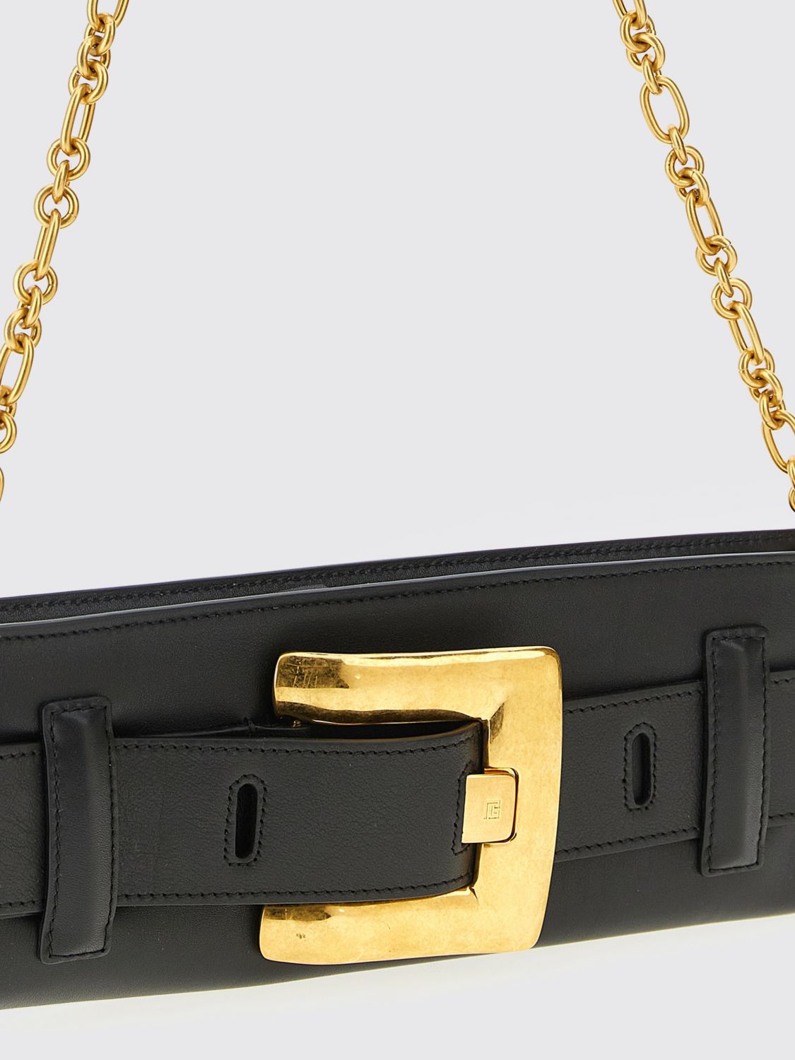 woman's shoulder bag