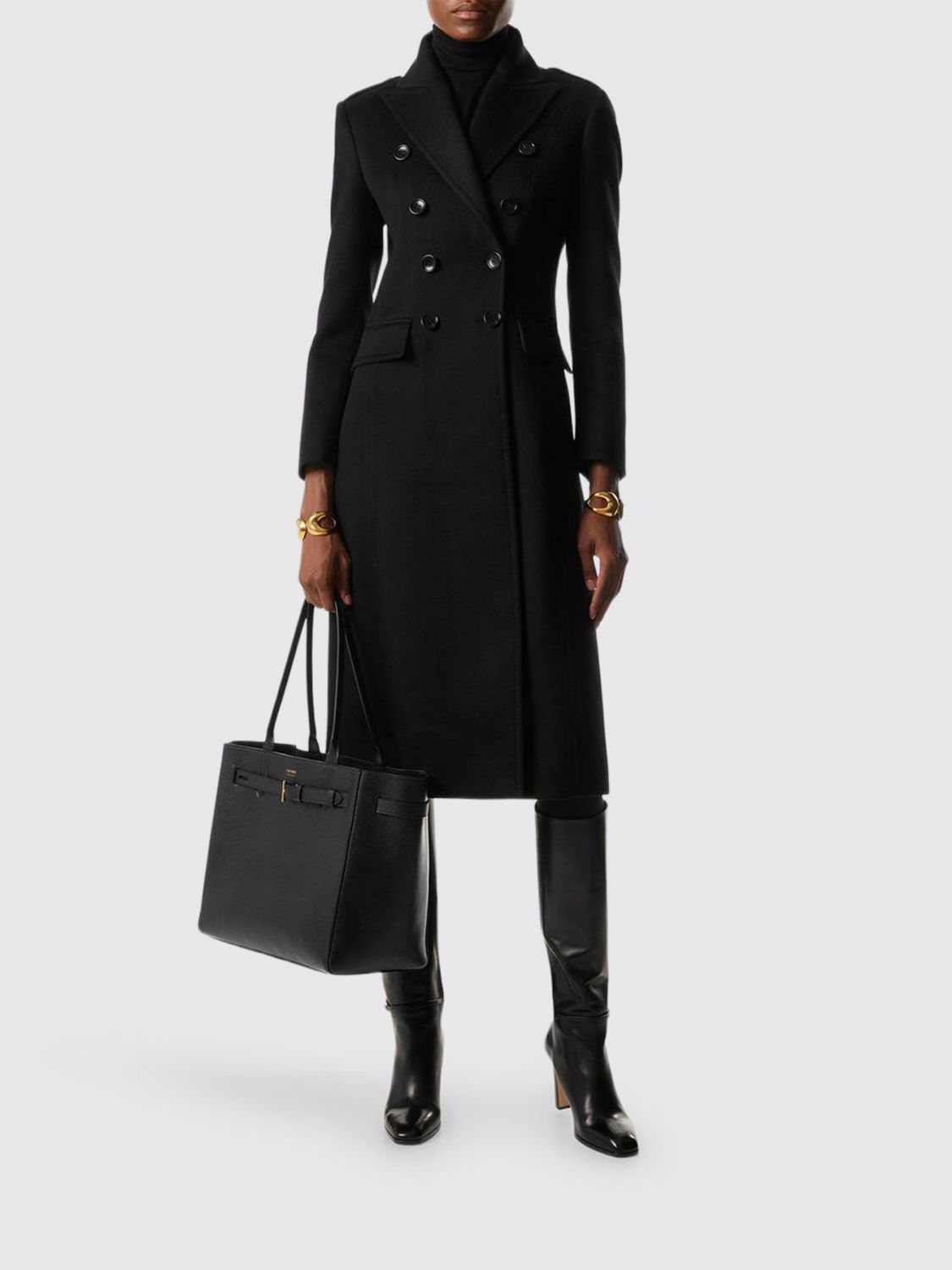 woman's shoulder bag