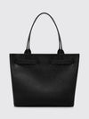 woman's shoulder bag