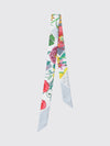 woman's neck scarf