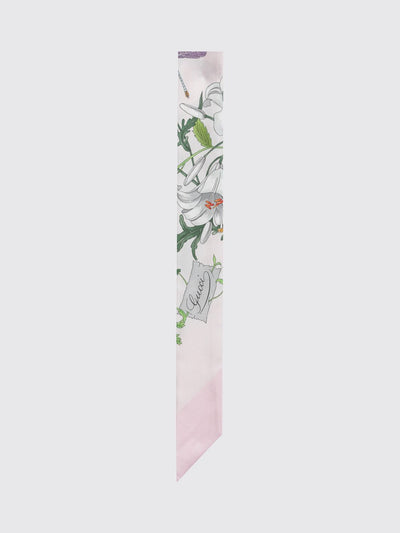 woman's neck scarf