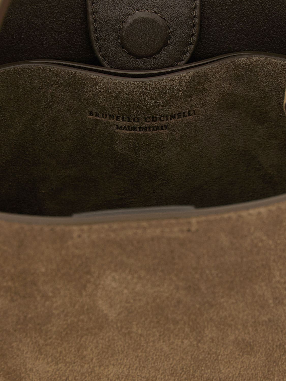 woman's shoulder bag