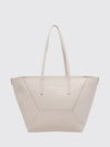 woman's shoulder bag