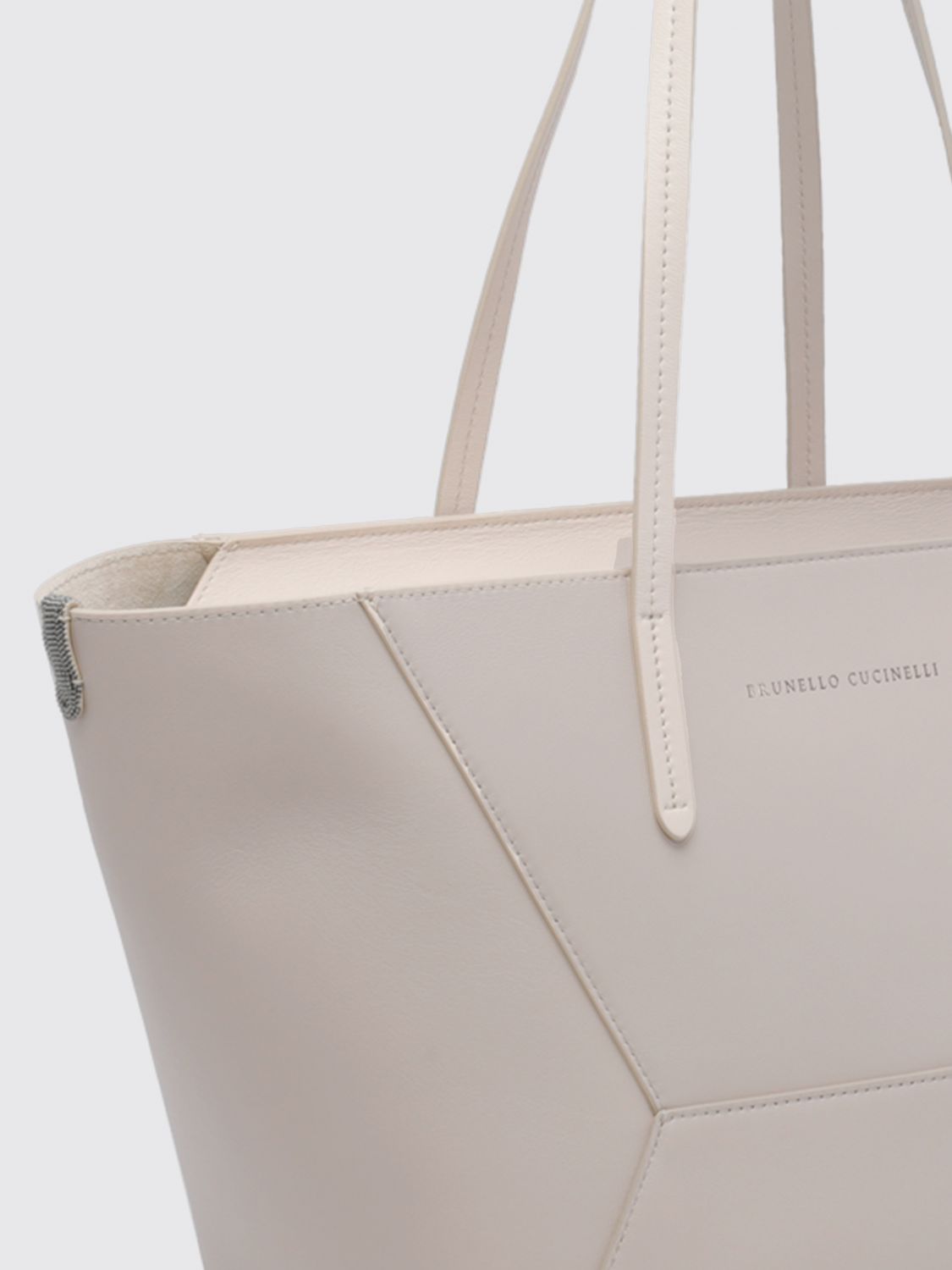 woman's shoulder bag
