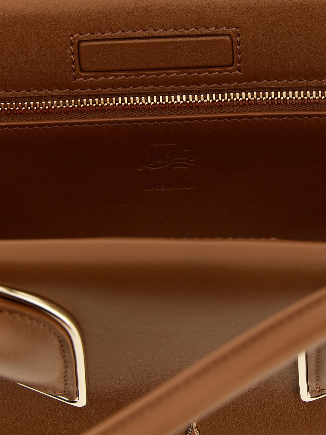 woman's shoulder bag