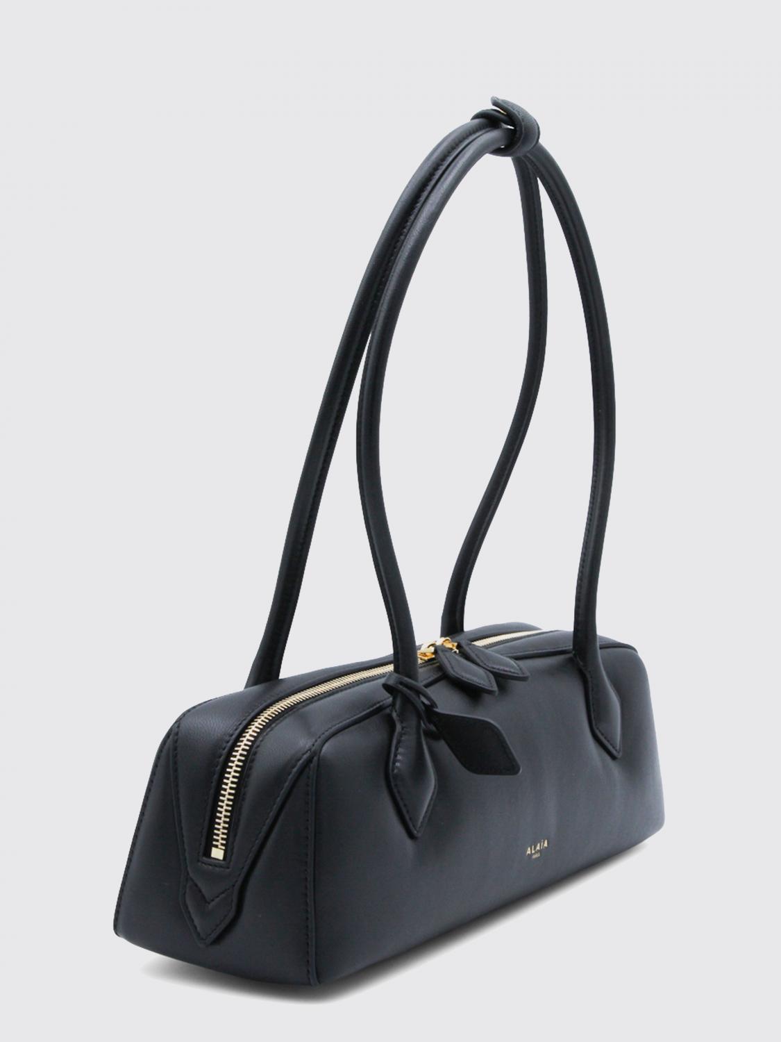 woman's shoulder bag