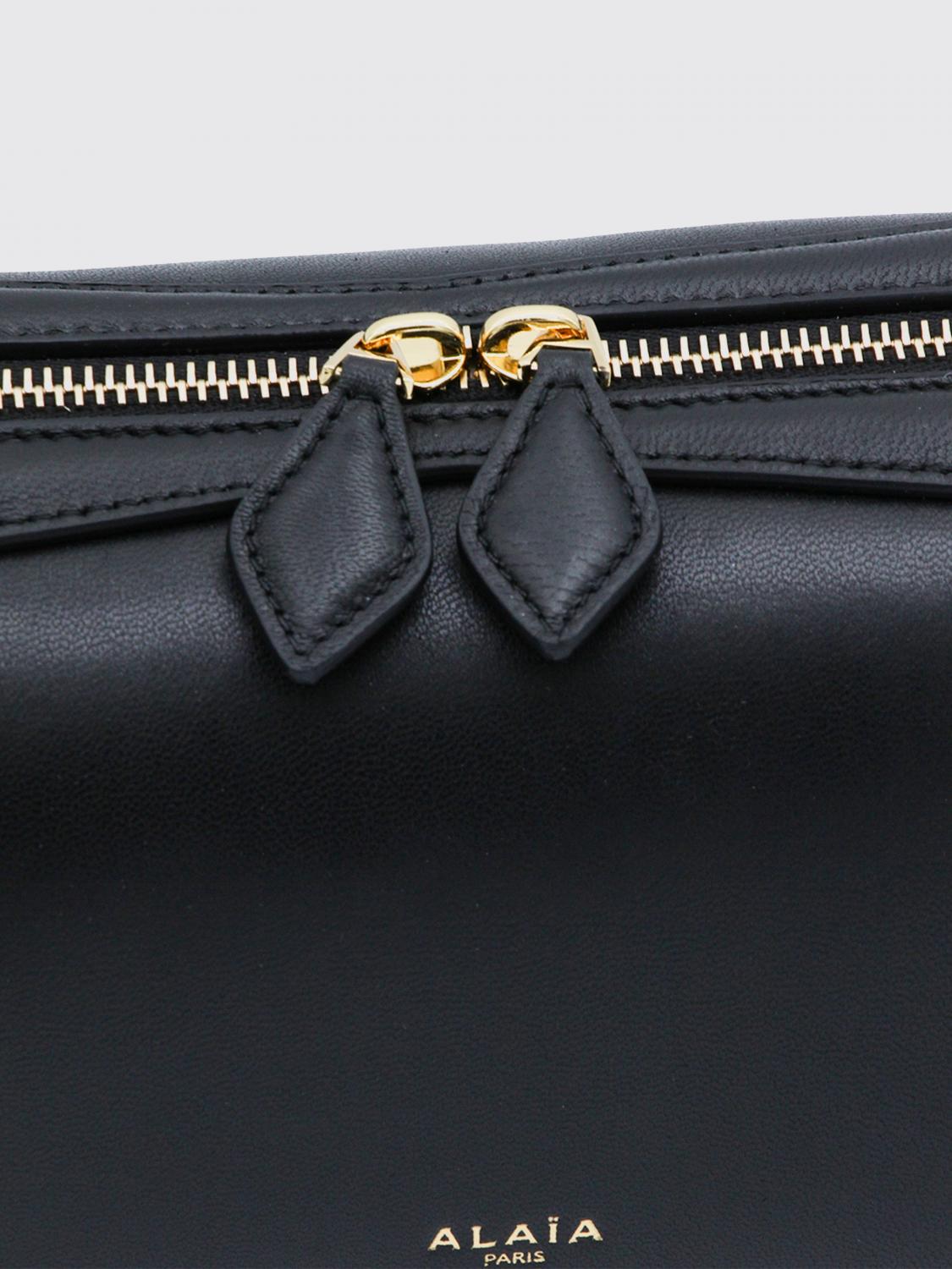 woman's shoulder bag