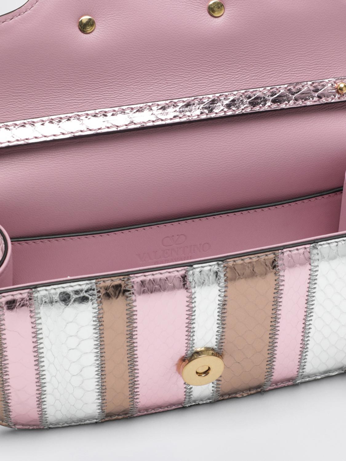 woman's shoulder bag