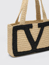 woman's tote bag