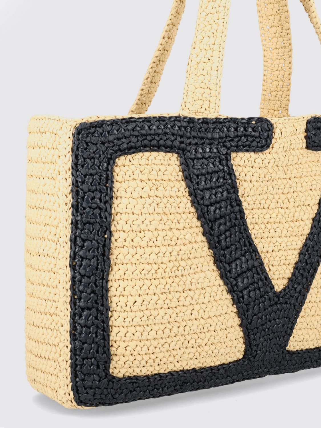 woman's tote bag