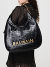 woman's shoulder bag