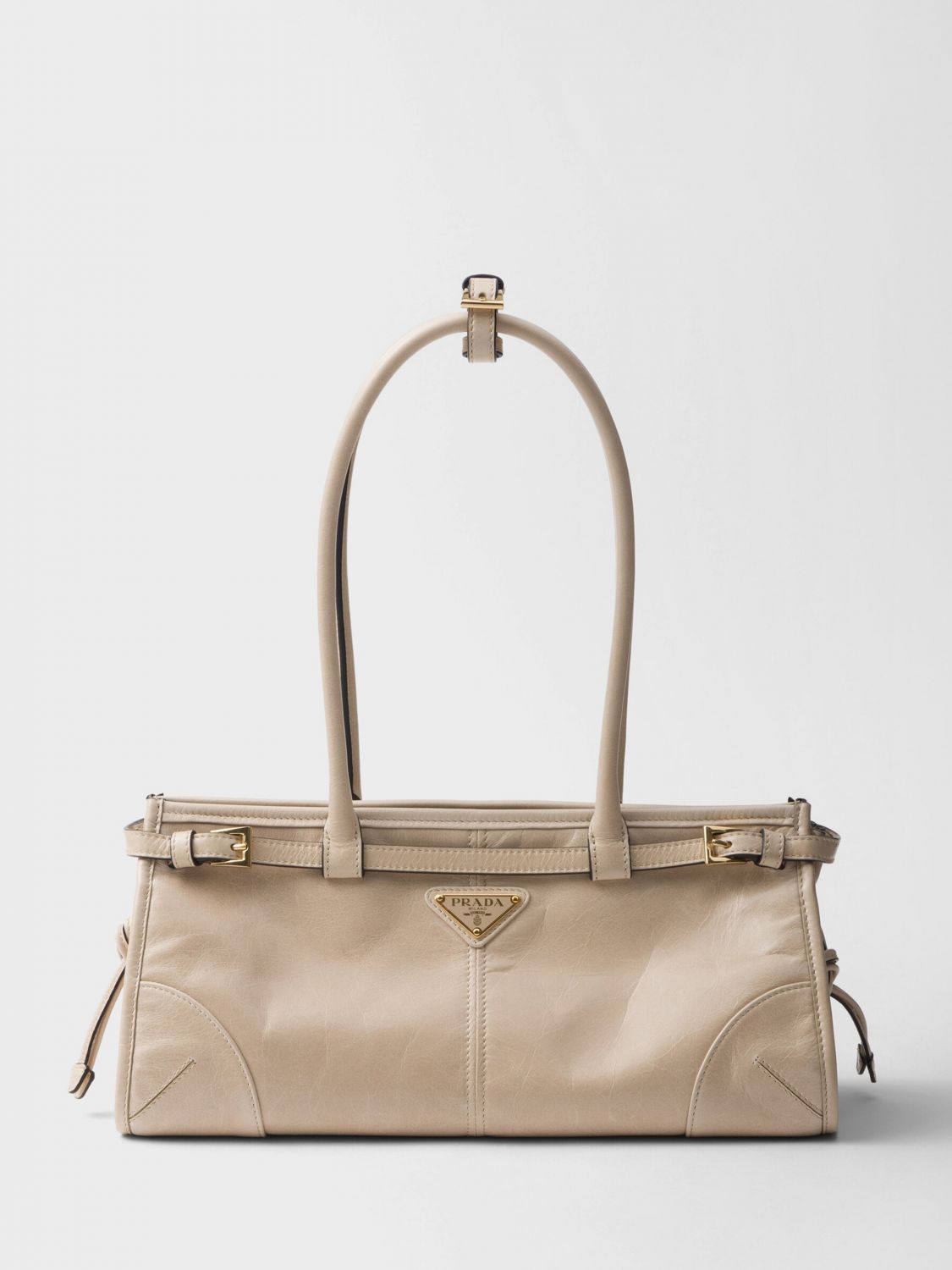 woman's shoulder bag