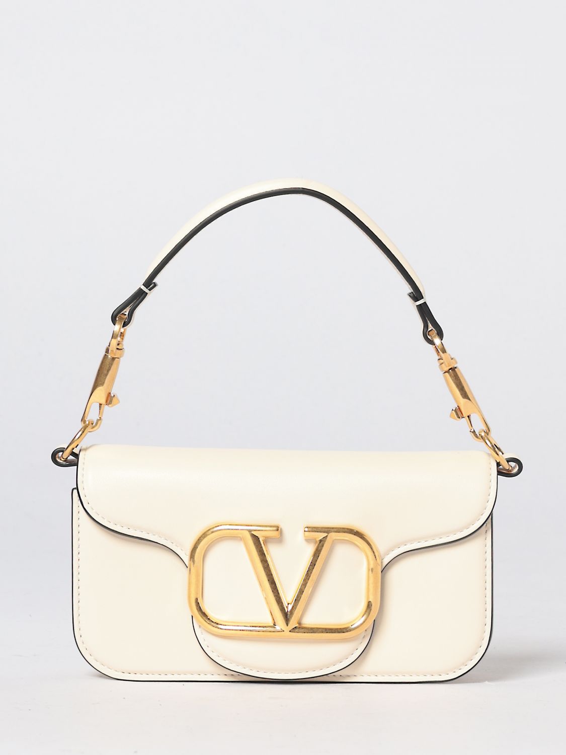 woman's shoulder bag