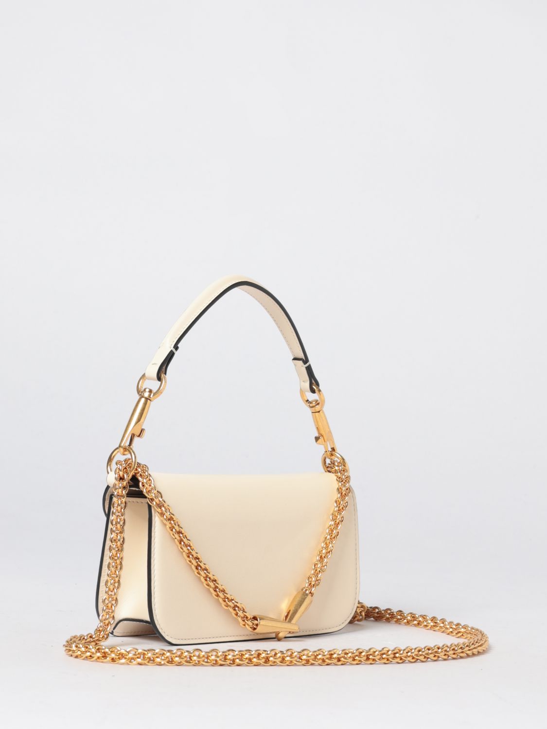 woman's shoulder bag