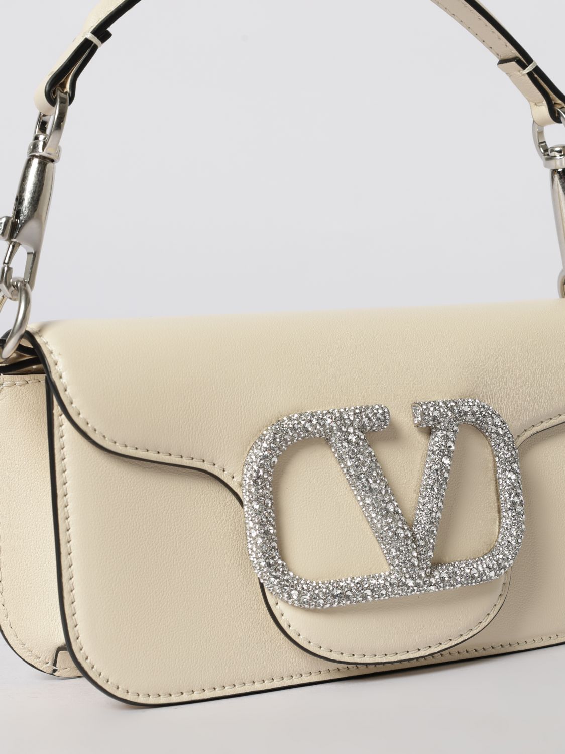 woman's shoulder bag
