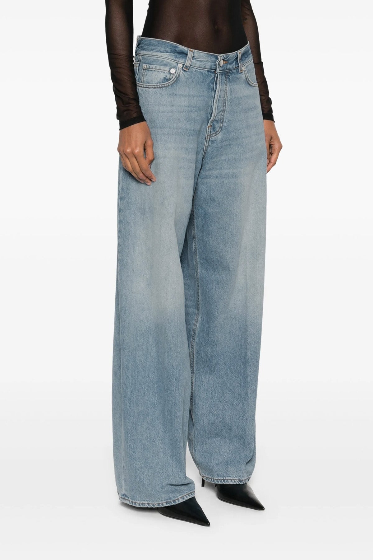 high-waisted bethany jeans in delavé cotton denim