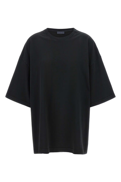 haikures gabrielle t-shirt redefines the volumes of everyday wardrobe through