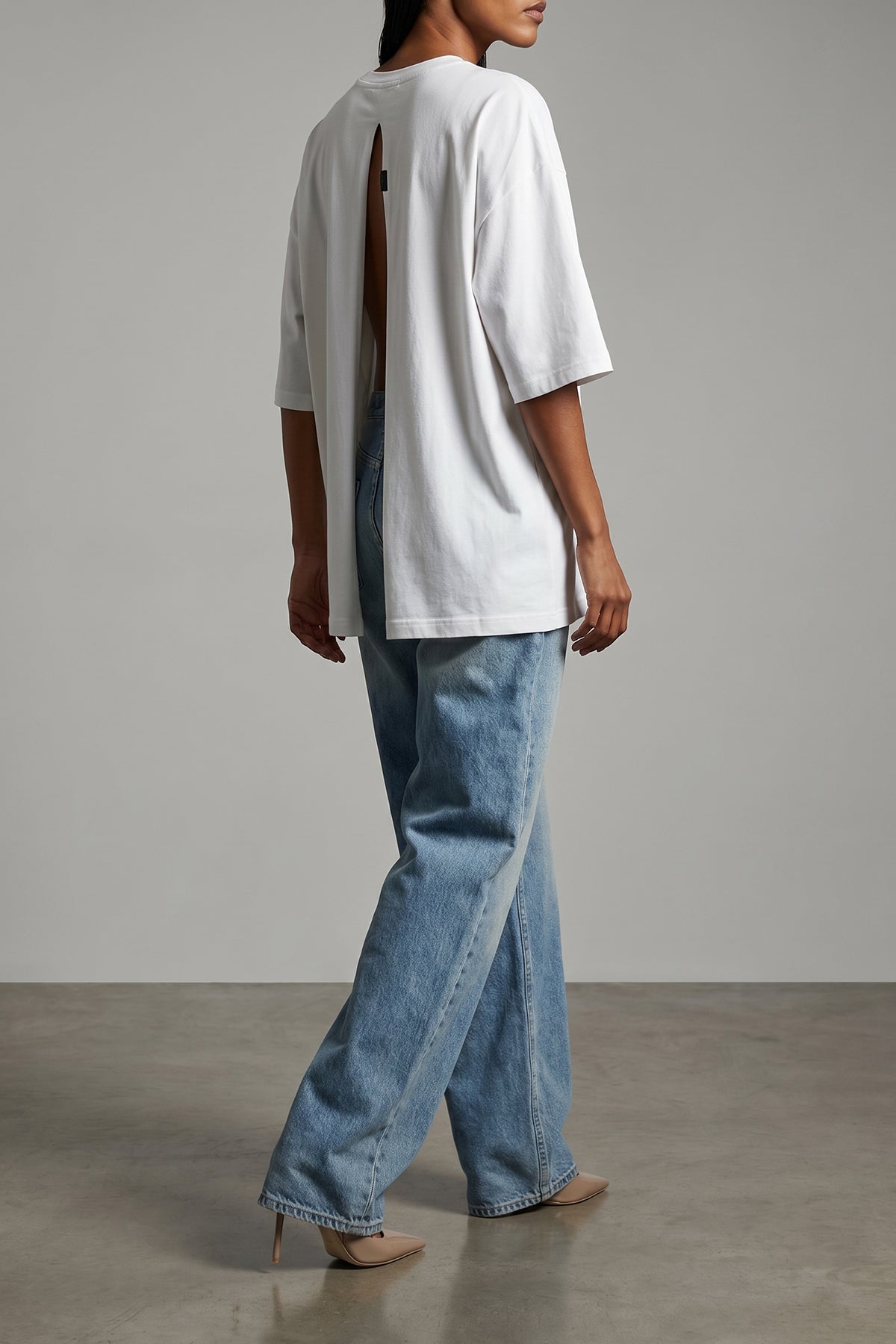 haikures gabrielle t-shirt redefines the volumes of everyday wardrobe through