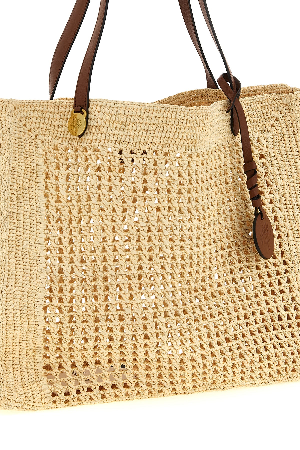 the mulberry large tote bag defines a summer aesthetic through meticulous crafts