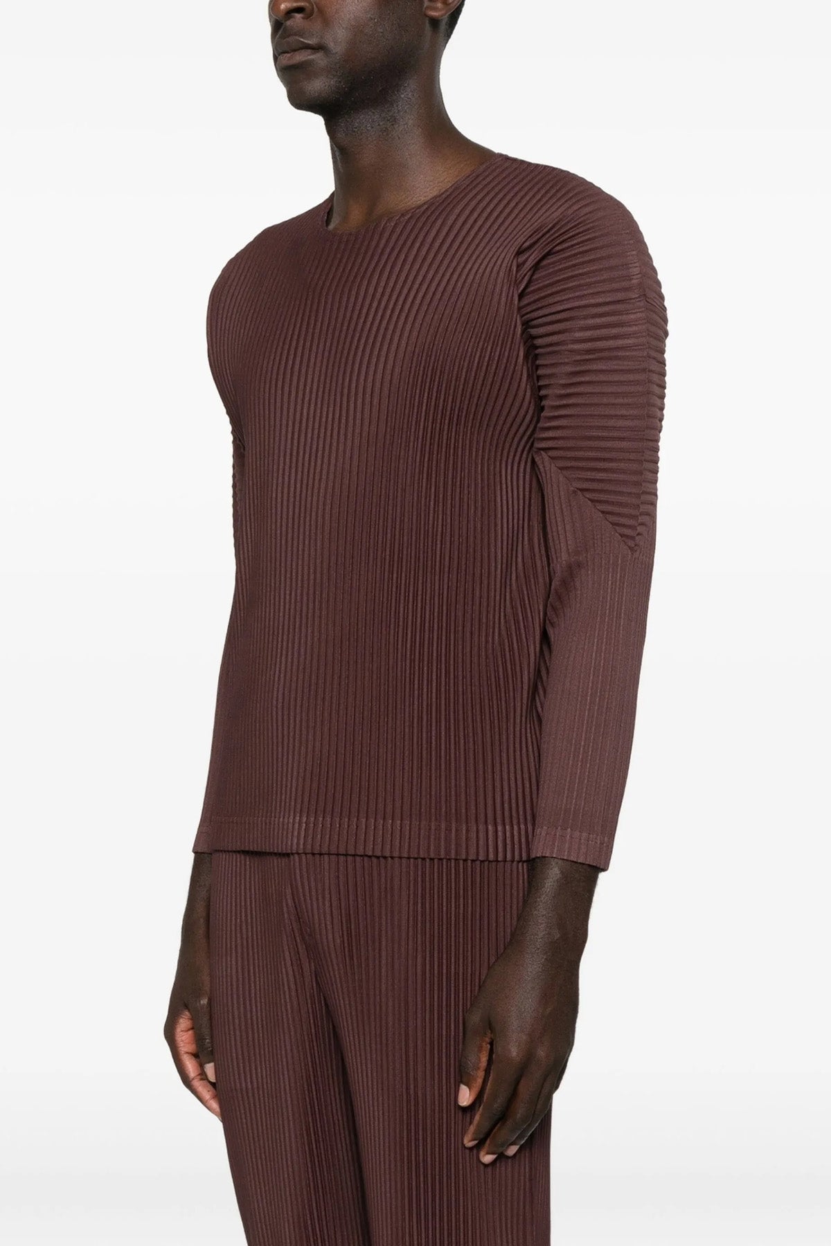 color pleats pleated t-shirt