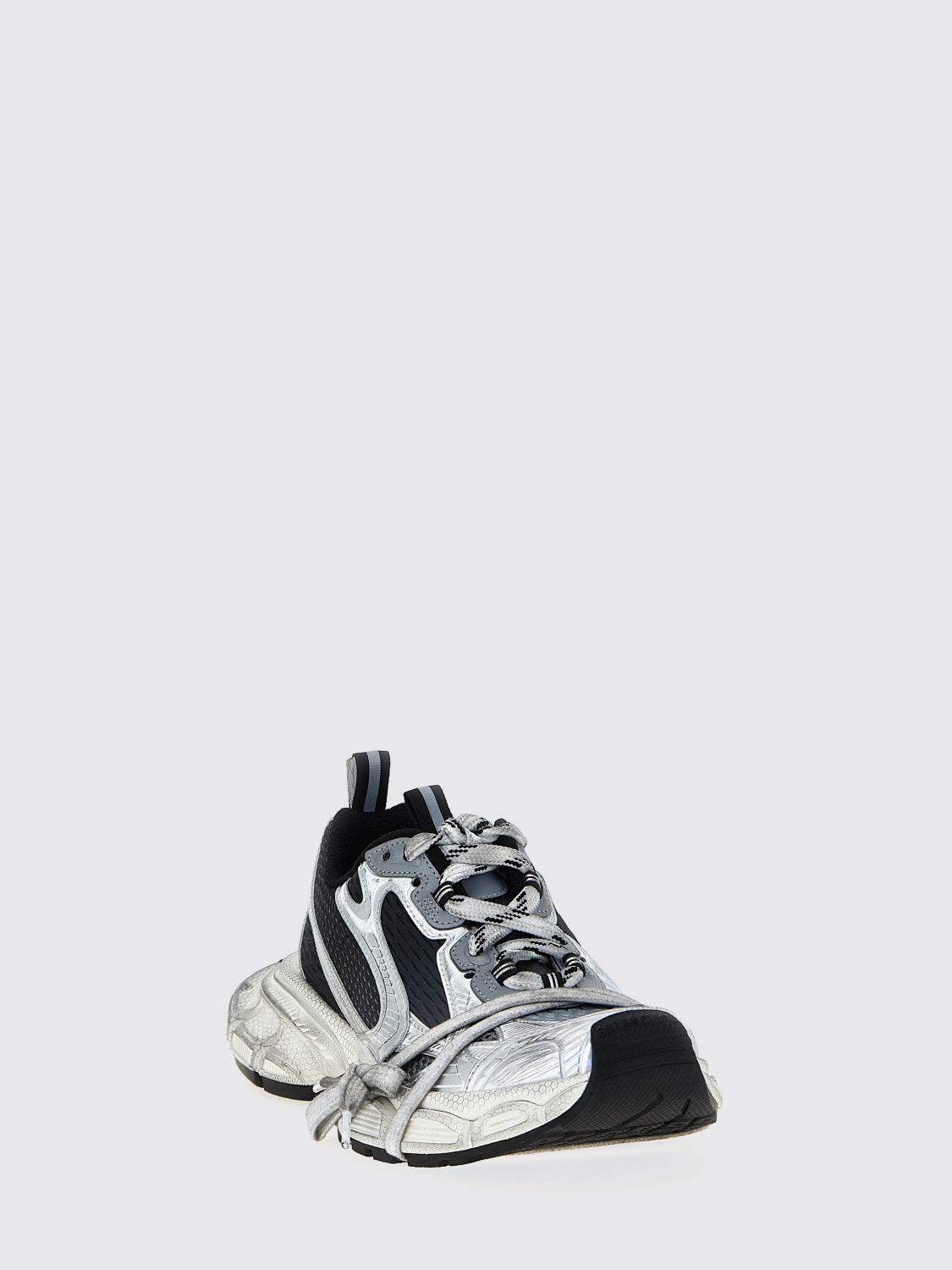 3xl used mesh and rubber sneakers