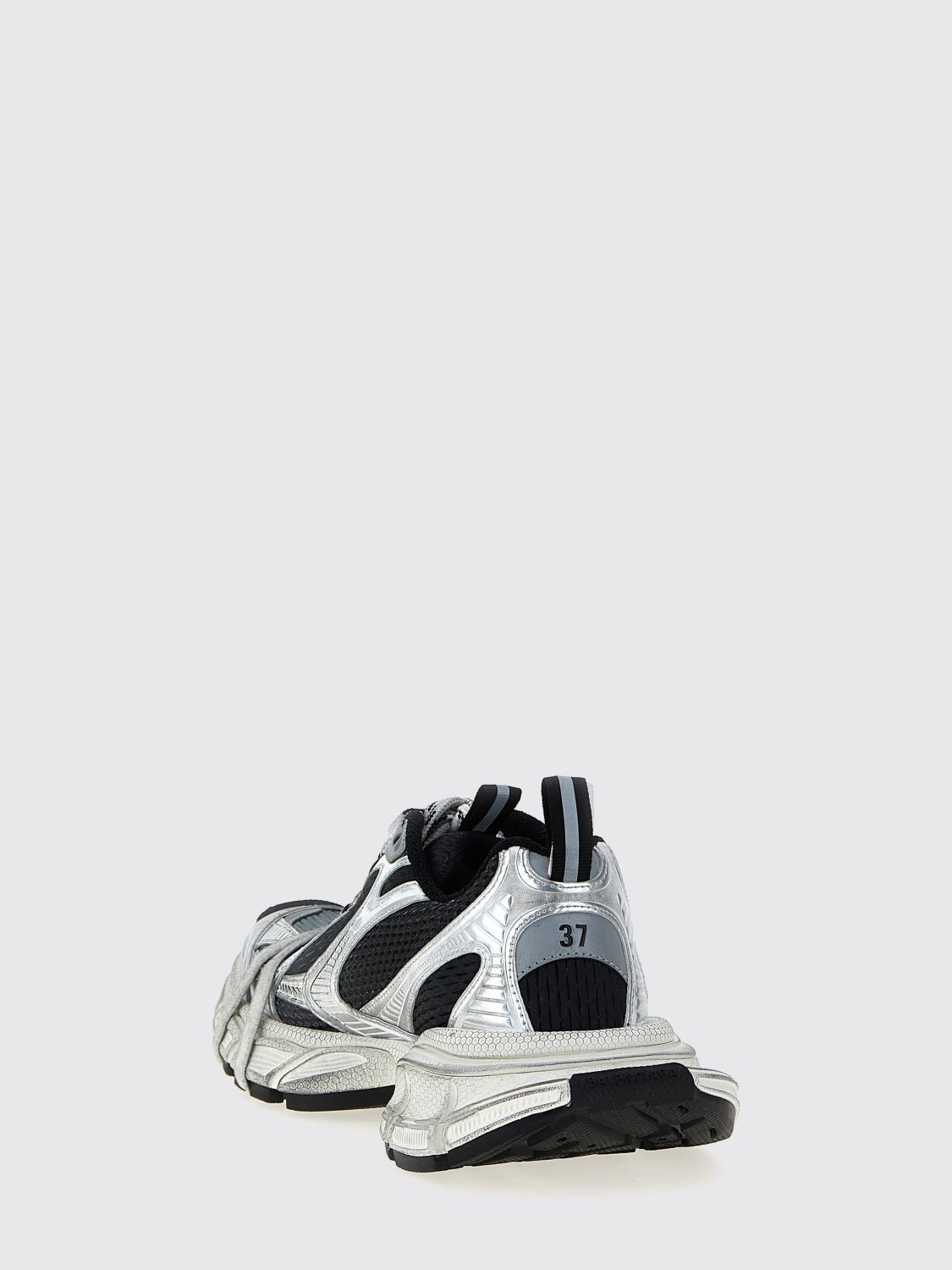 3xl used mesh and rubber sneakers