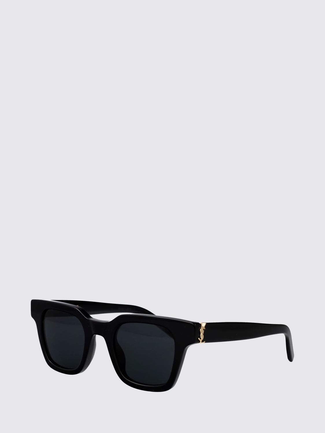 woman's sunglasses