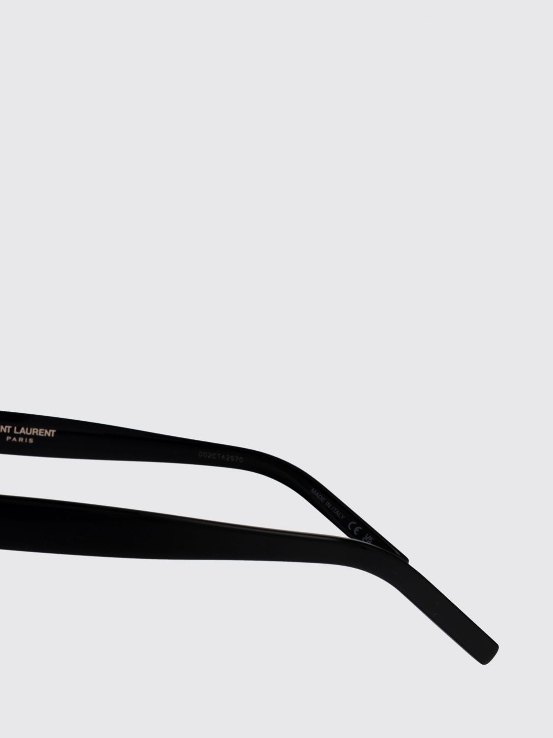 woman's sunglasses